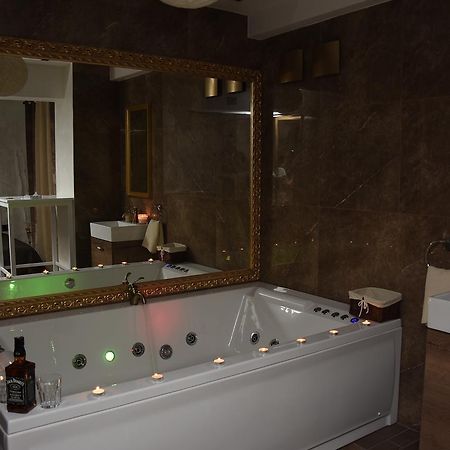 Central Business Apartments Jacuzzi Βελιγράδι Δωμάτιο φωτογραφία
