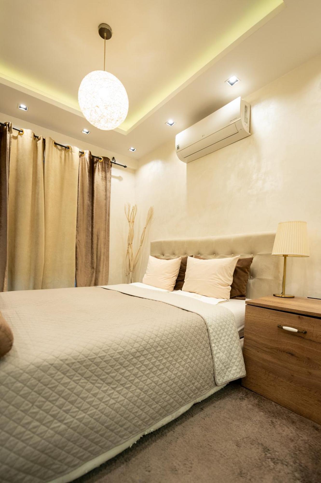Central Business Apartments Jacuzzi Βελιγράδι Εξωτερικό φωτογραφία